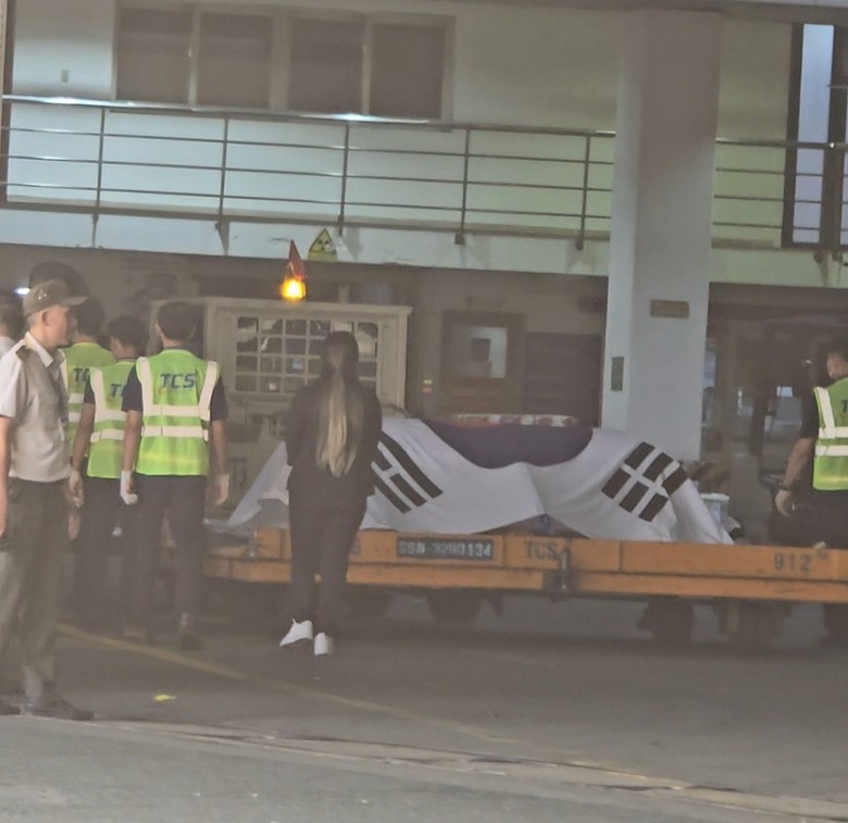 이해찬前총리 시신, 베트남 각별예우 ...