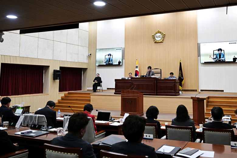 연천군의회, 제300회 임시회 개회